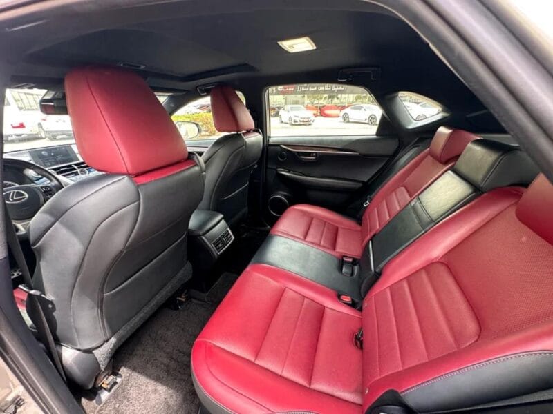 Lexus nx200 2016 with 4 cylinders