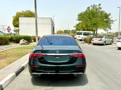 Mercedes-Benz S500 2021 with 6 cylinders