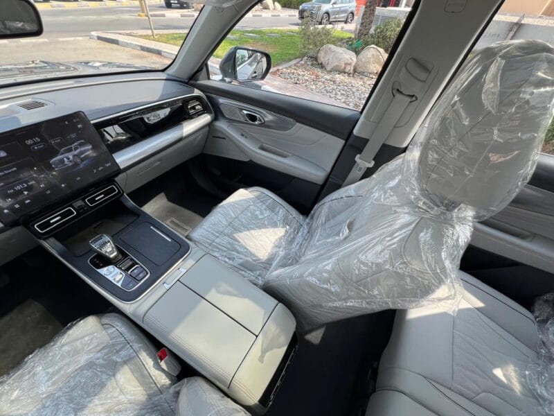 GAC GS8 2.0T 2025 with 4 cylinders