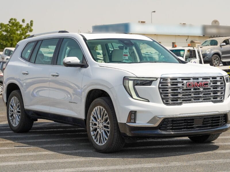 GMC Acadia Denali AWD White 2024