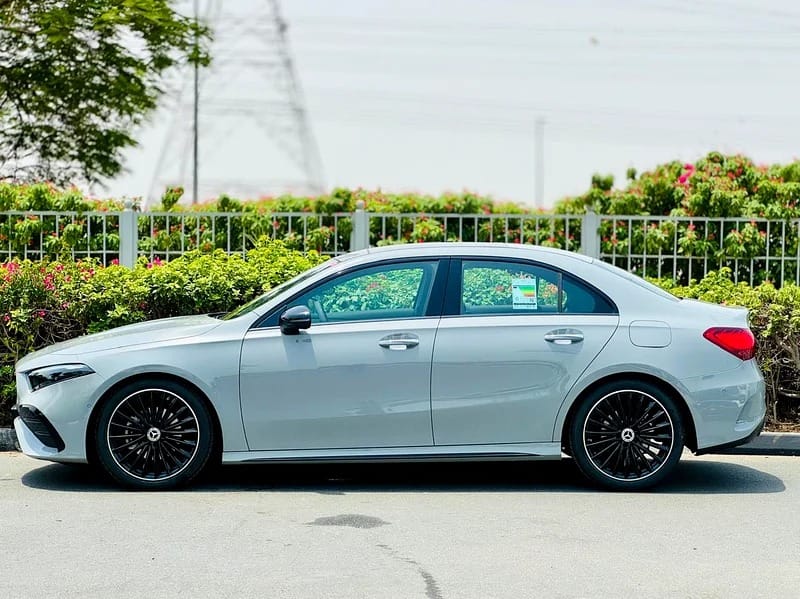 MERCEDES-BENZ A200 2026
