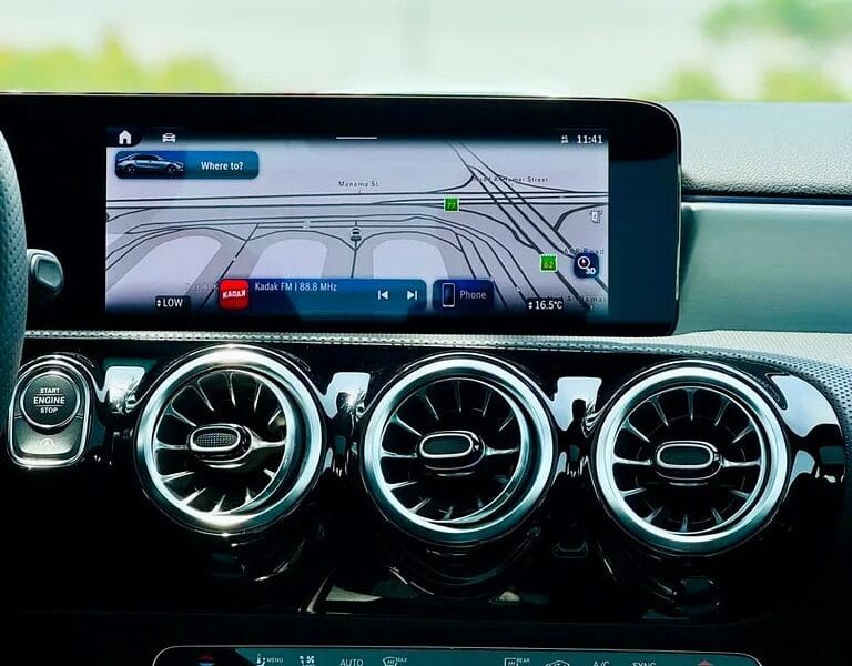 MERCEDES-BENZ A200 2026