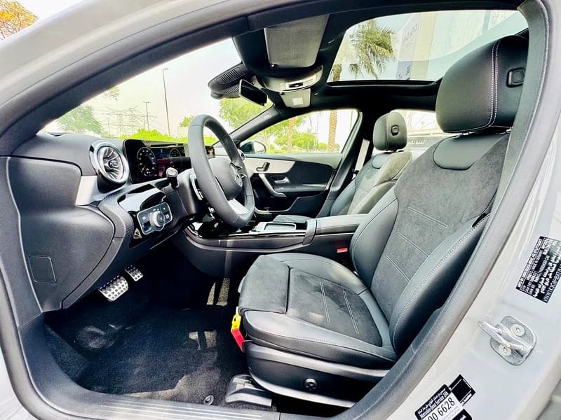 MERCEDES-BENZ A200 2026