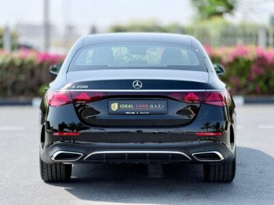 Mercedes-Benz E200 AMG 2026