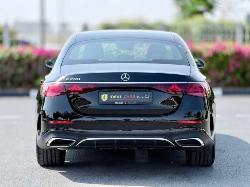 Mercedes-Benz E200 AMG 2026