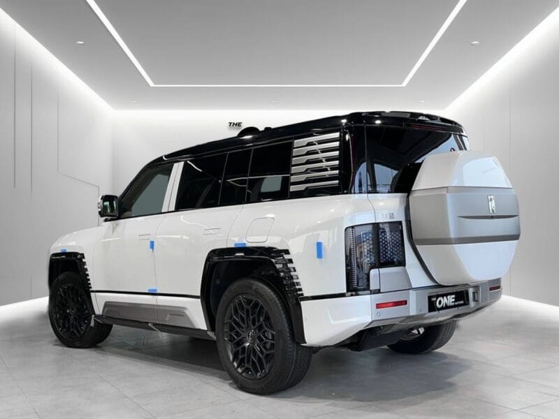 Brand new BYD YANGWANG U8 2025 luxury plug-in hybrid SUV