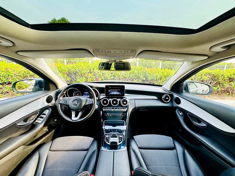 MERCEDES-BENZ C200 AMG 2016