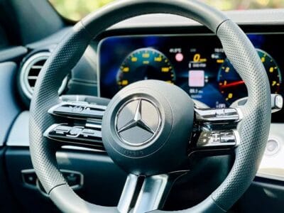 MERCEDES-BENZ E200 2023