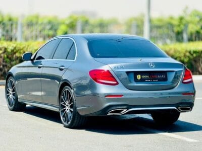 MERCEDES-BENZ E300 2020