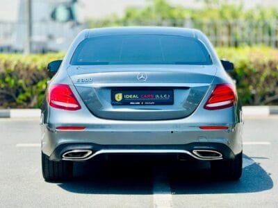 MERCEDES-BENZ E300 2020