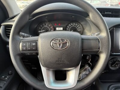 Toyota Hilux 2.0L 2025