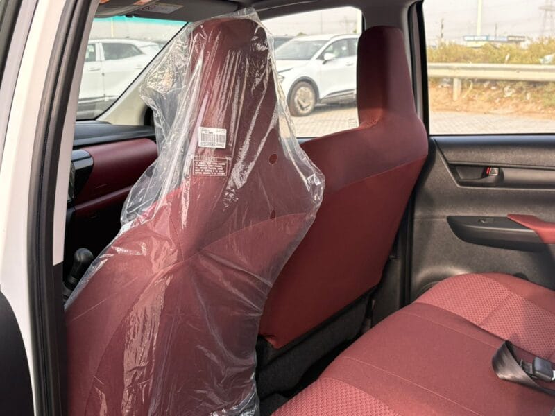 Toyota Hilux 2.0L 2025