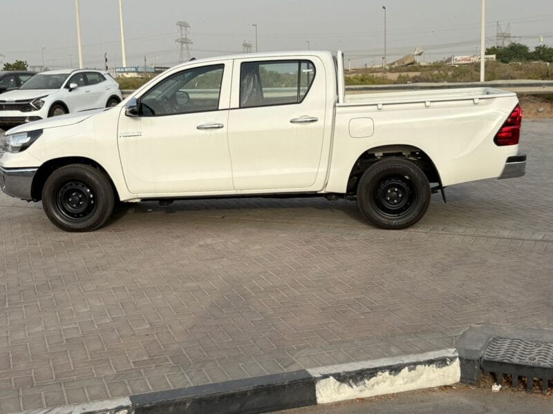 Toyota Hilux 2.0L 2025