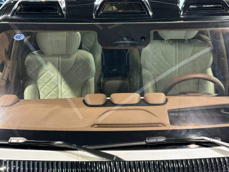 Brand new BYD YANGWANG U8 2025 luxury plug-in hybrid SUV