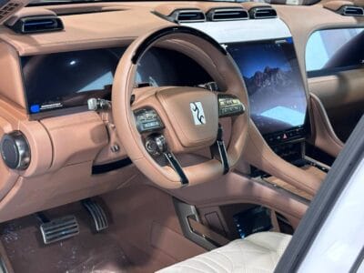 Brand new BYD YANGWANG U8 2025 luxury plug-in hybrid SUV