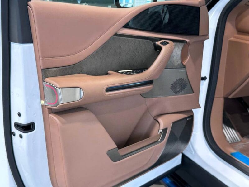 Brand new BYD YANGWANG U8 2025 luxury plug-in hybrid SUV