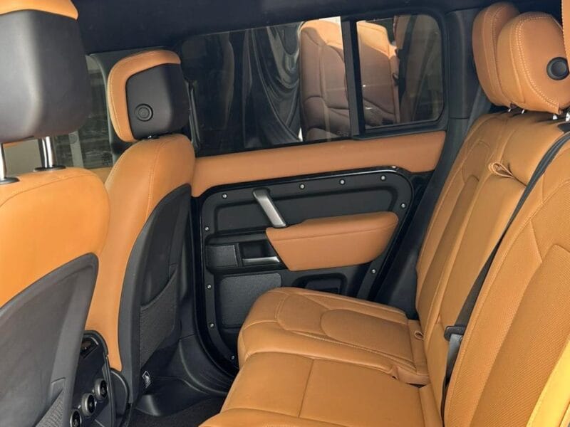 Land Rover Defender V8 2024