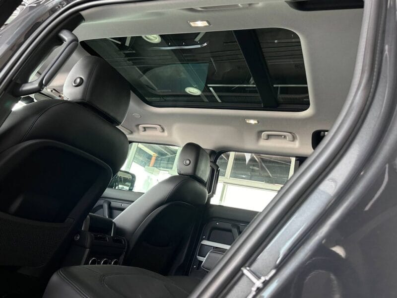 Land Rover DEFENDER 2024