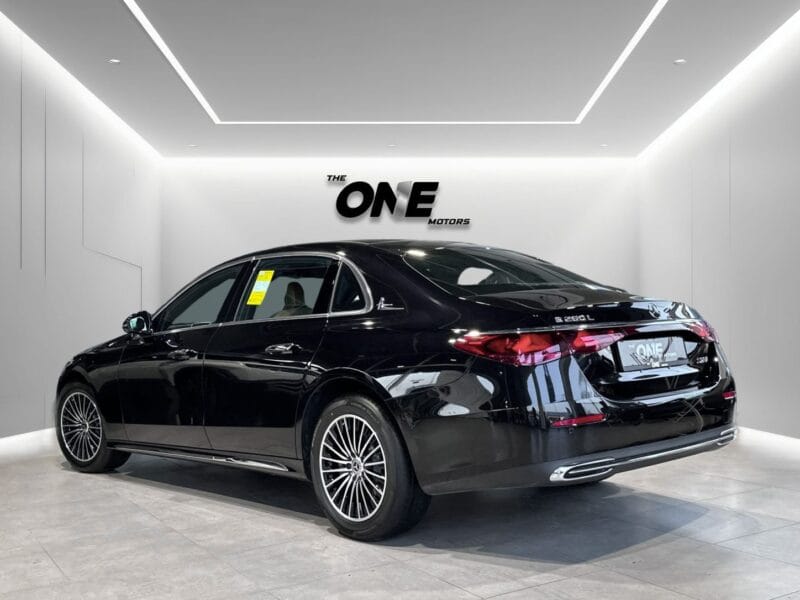 2025 Mercedes-Benz E260 L