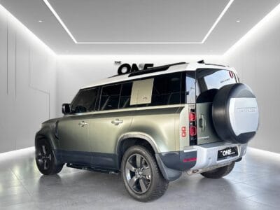 2020 Land Rover DEFENDER SE