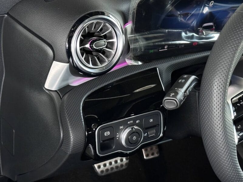 2025 Mercedes-Benz A 200