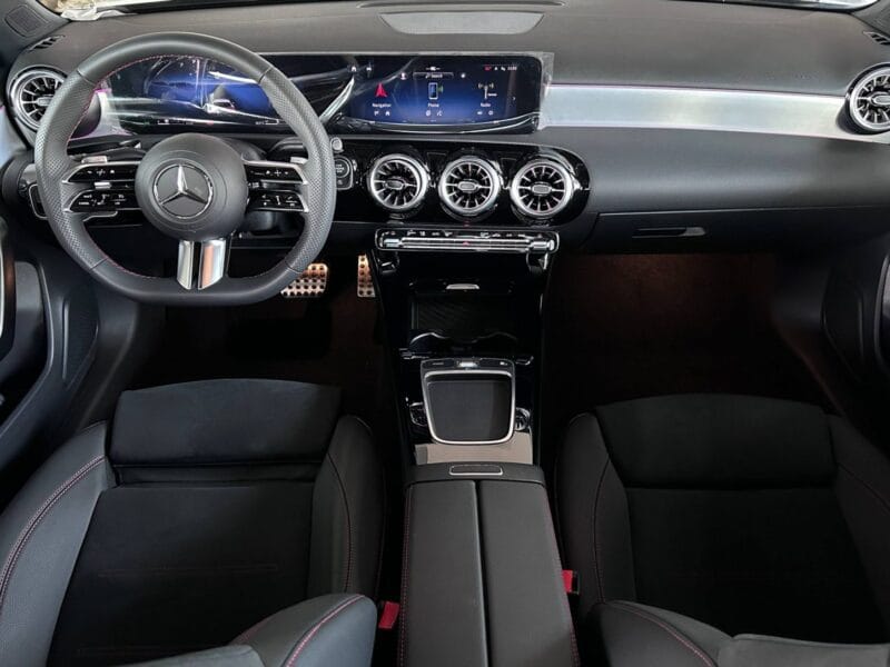 2025 Mercedes-Benz A 200