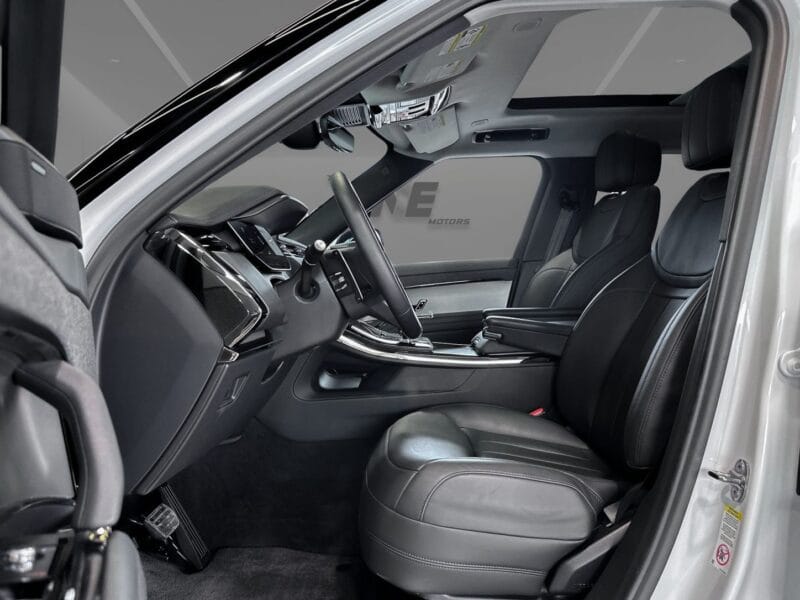 2024 Land Rover Range Rover SPORT SE