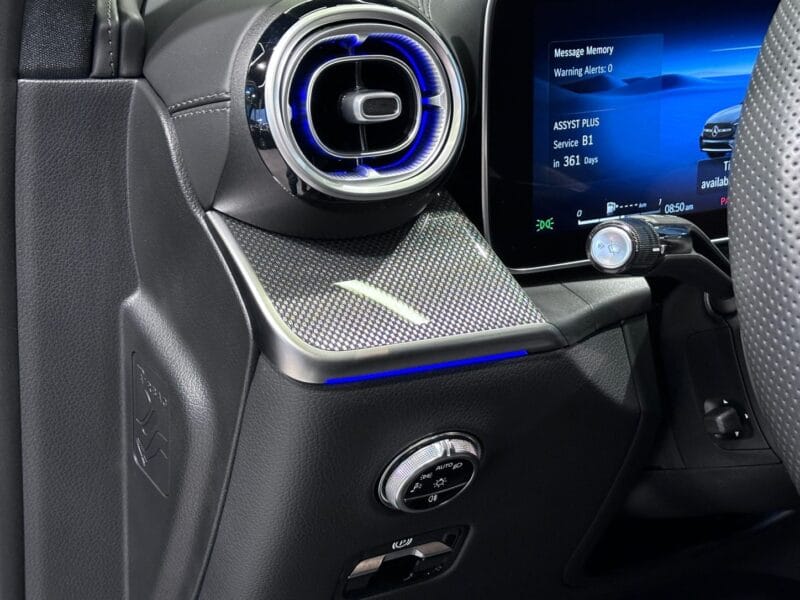 2024 Mercedes-Benz GLC 300