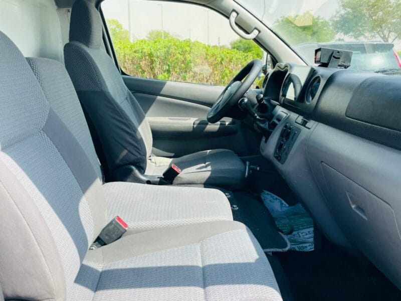 Nissan Urvan Chiller 2019