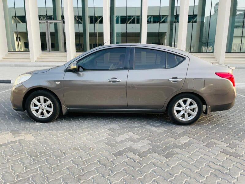 Nissan Sunny SV Full Option 2012