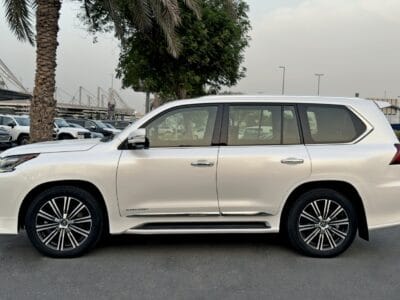 Lexus LX570 Signature Calendar 2019