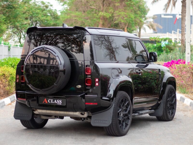 Land Rover Defender P400 Se 2023 - Warranty and Service Package