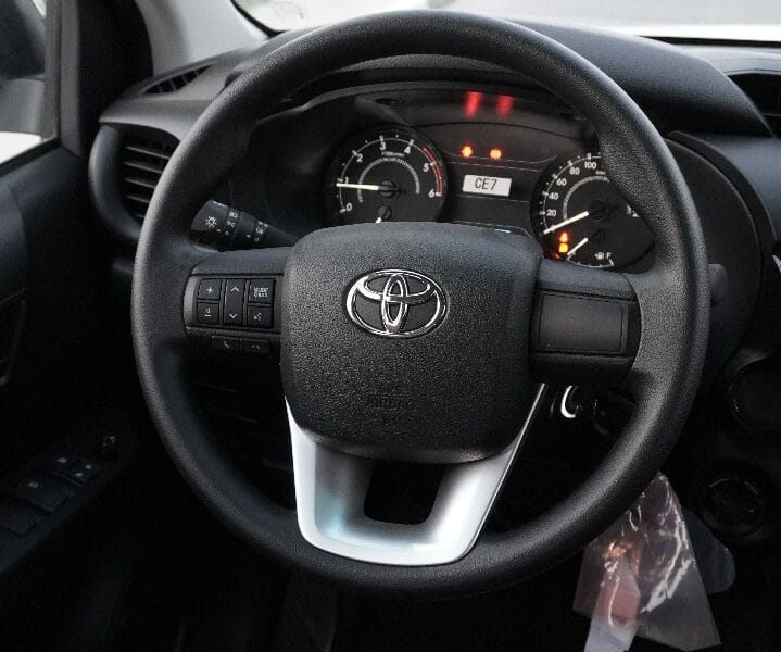 TOYOTA HILLUX 2.4 2025
