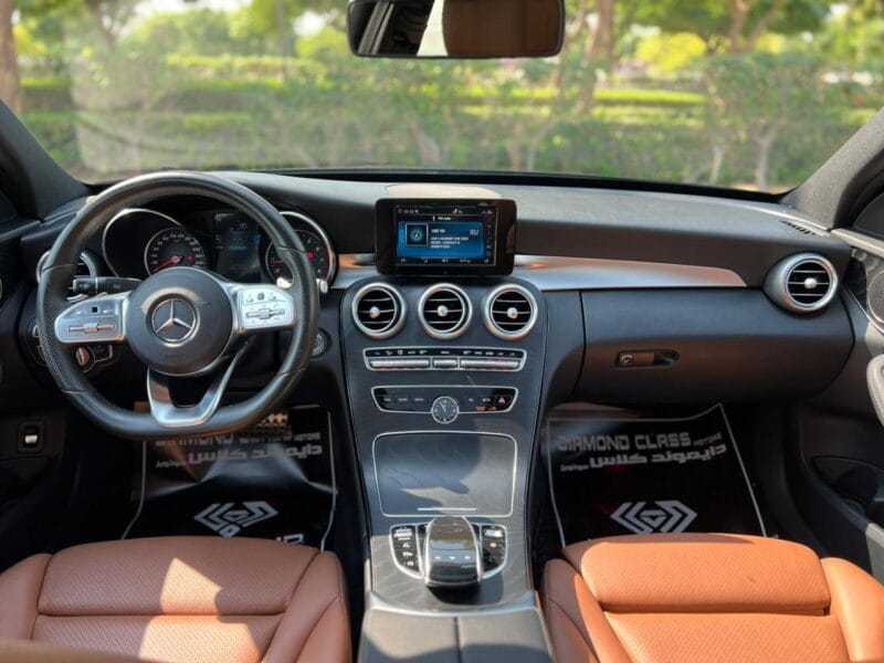 Mercedes-Benz C200 AMG 2019 - Under Warranty