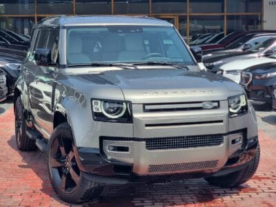 Land Rover Defender 2025