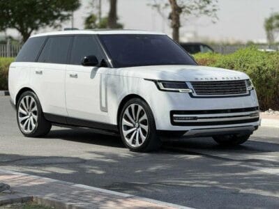 Land Rover Range Rover Autobiography P530 4.4L 2023 - NEAT AND CLEAN UNDER WARRANTY AND SERVICE