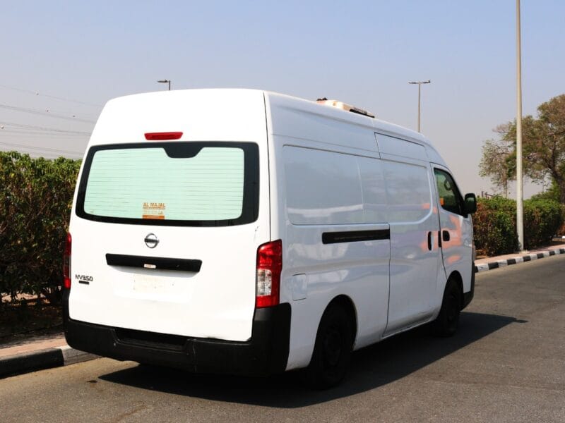 Nissan URVAN Midroof Chiller Van 2020