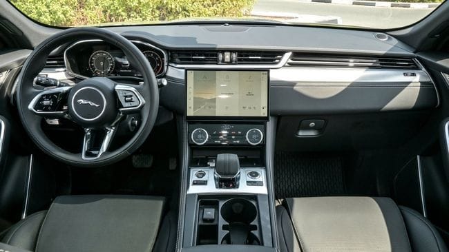 Jaguar F Pace R Dynamic 2024