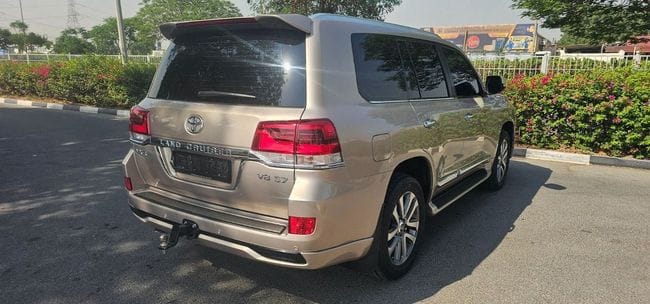 Toyota Land Cruiser VXR 5.7L 4WD 2018 Full Option