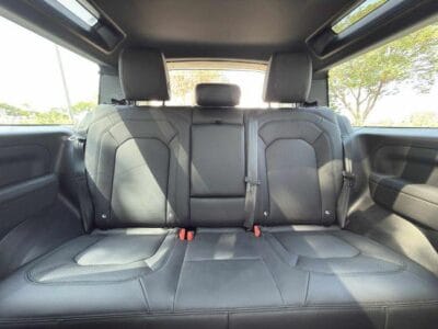 Land Rover Defender P400 90 HSE 3.0L 2023 - UNDER WARRANTY AND SERVICE CONTRACT