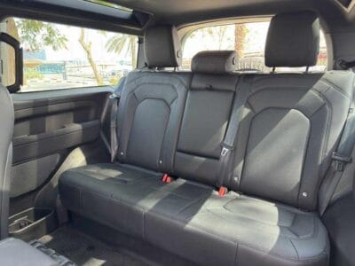 Land Rover Defender P400 90 HSE 3.0L 2023 - UNDER WARRANTY AND SERVICE CONTRACT