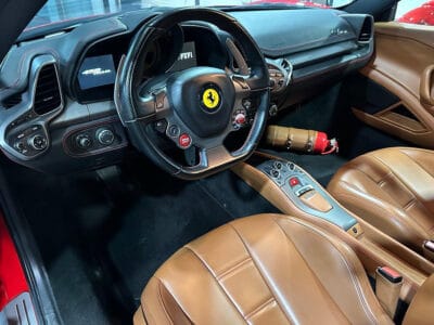 Ferrari 458 2015 naturally aspirated 4.5-liter V8 engine