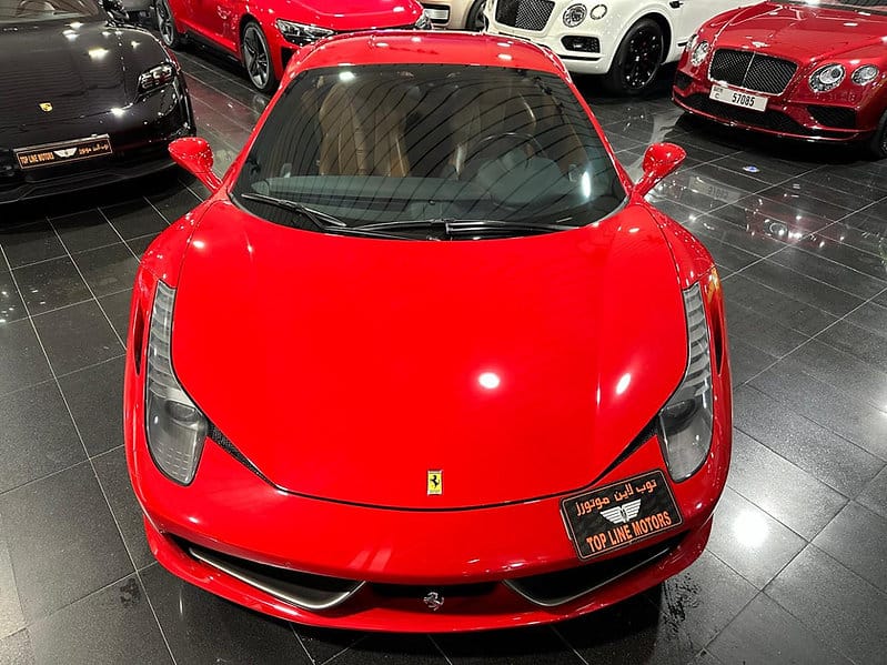 Ferrari 458 2015 naturally aspirated 4.5-liter V8 engine