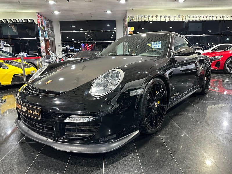 Porsche GT2 RS 2011 twin-turbocharged 3.6-liter flat-six engine