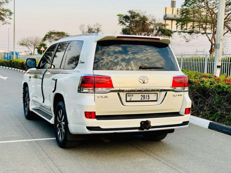 TOYOTA LAND CRUISER GXR 4.6L MODEL 2016 GCC VERY GOOD CONDITION