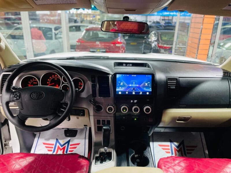 TOYOTA SEQUOIA White 2012