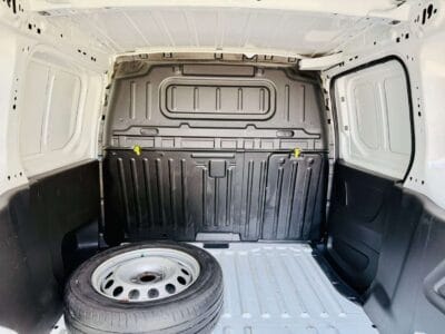 PEUGEOT PARTNER 1.6L 2022 GCC SPECS VERY GOOD CONDITION