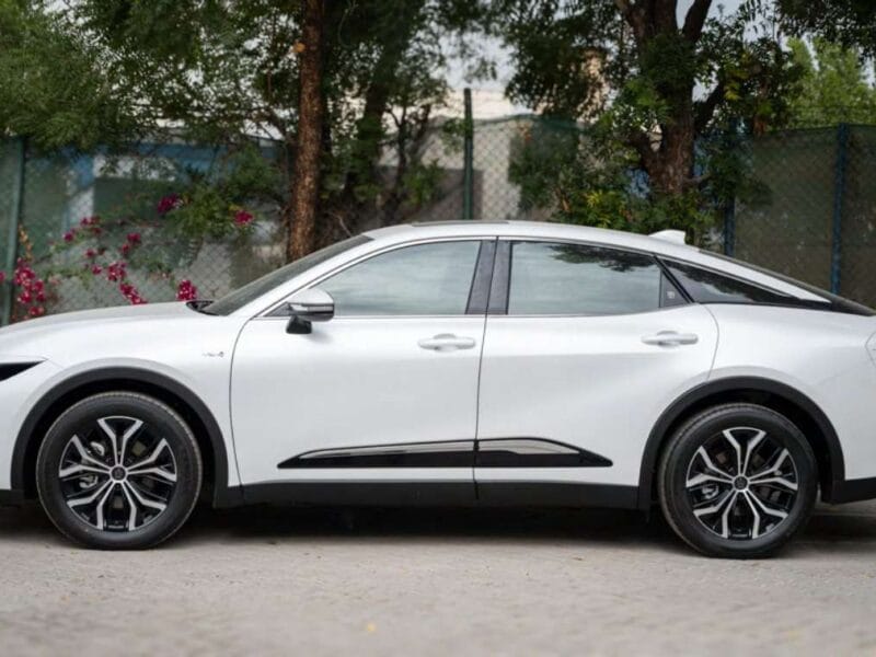 Toyota Crown 2.5L Hybrid GCC 2025