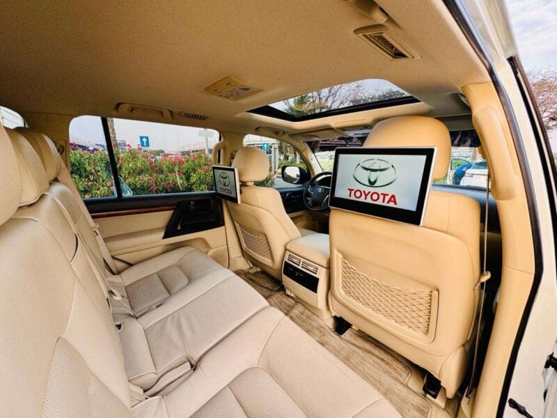 TOYOTA LAND CRUISER GXR 4.6L MODEL 2016 GCC VERY GOOD CONDITION