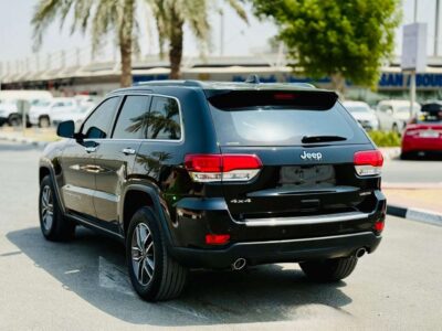 JEEP CHEROKEE 3.6L 2020 GCC Very Good Condition